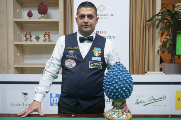 Более чем уверенная победа снова привлекла внимание к Андреа Кварте — самому успешному на международной бильярдной сцене итальянскому «фишечнику». Фото: fibis.it